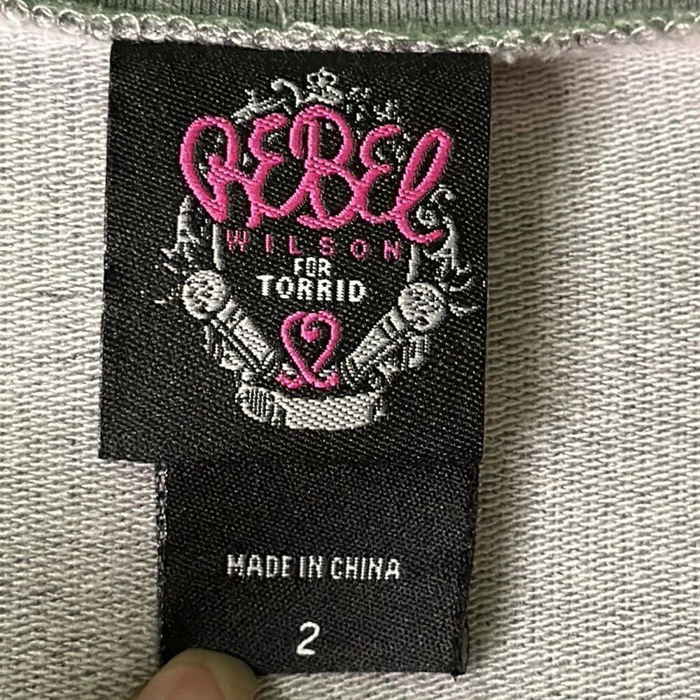 Rebel Wilson For Torrid Patch Sweatshirt Gray Size 2/2X. - Picture 7 of 16
